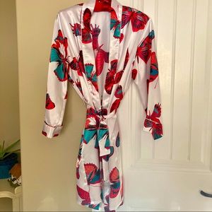 La Vie en Rose Silky Robe